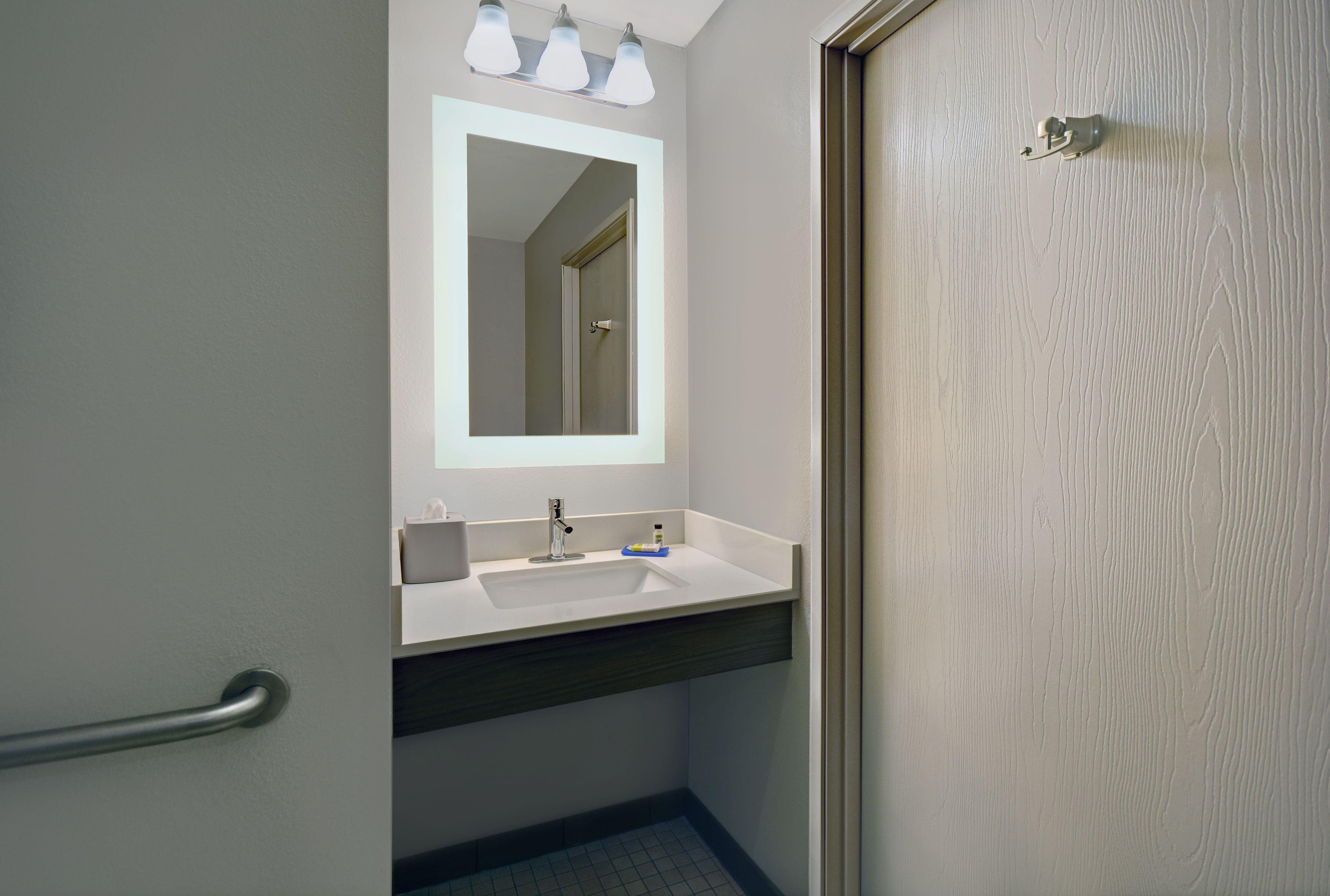 Holiday Inn Express Adrian By Ihg Ngoại thất bức ảnh