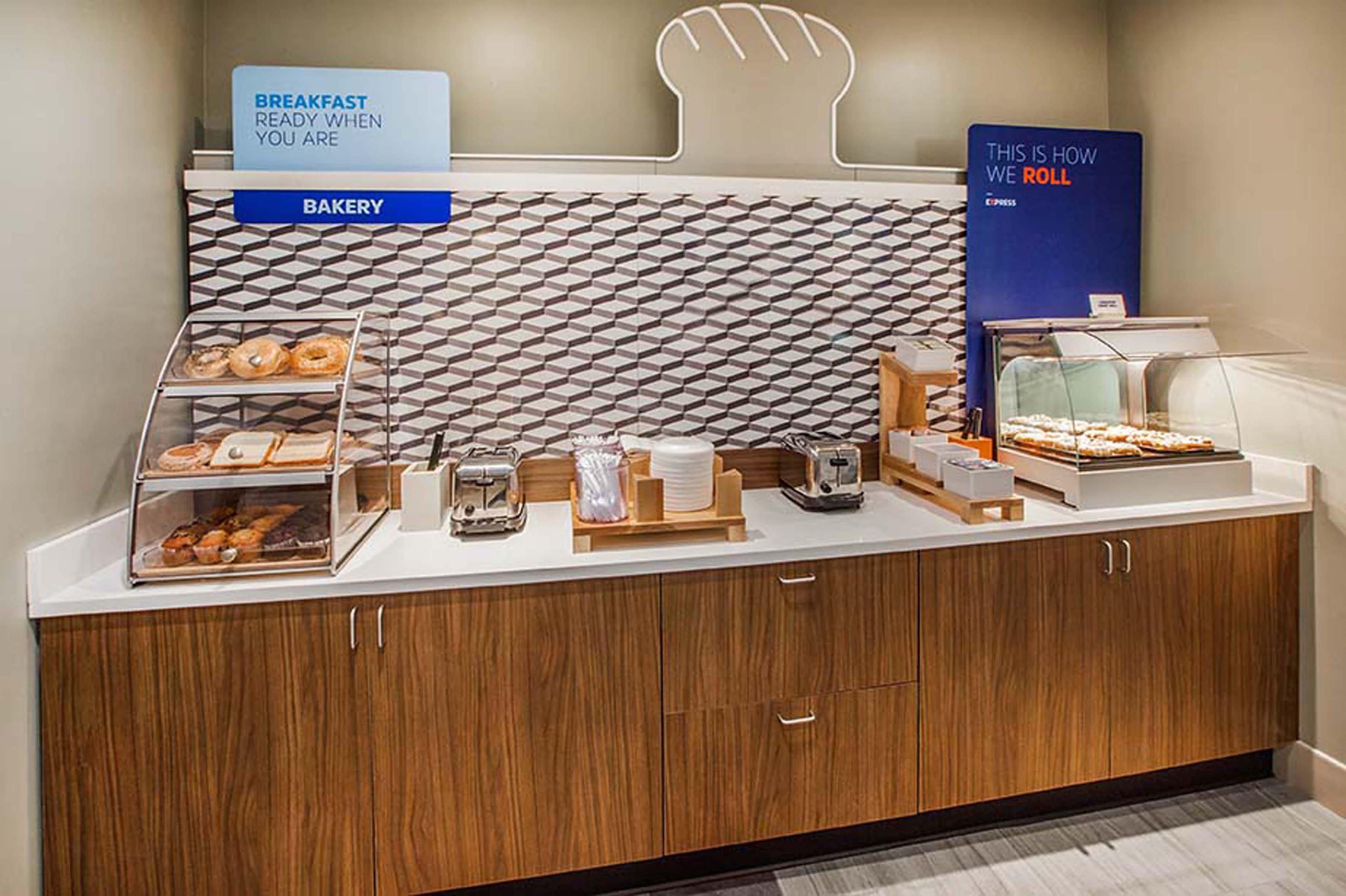 Holiday Inn Express Adrian By Ihg Ngoại thất bức ảnh