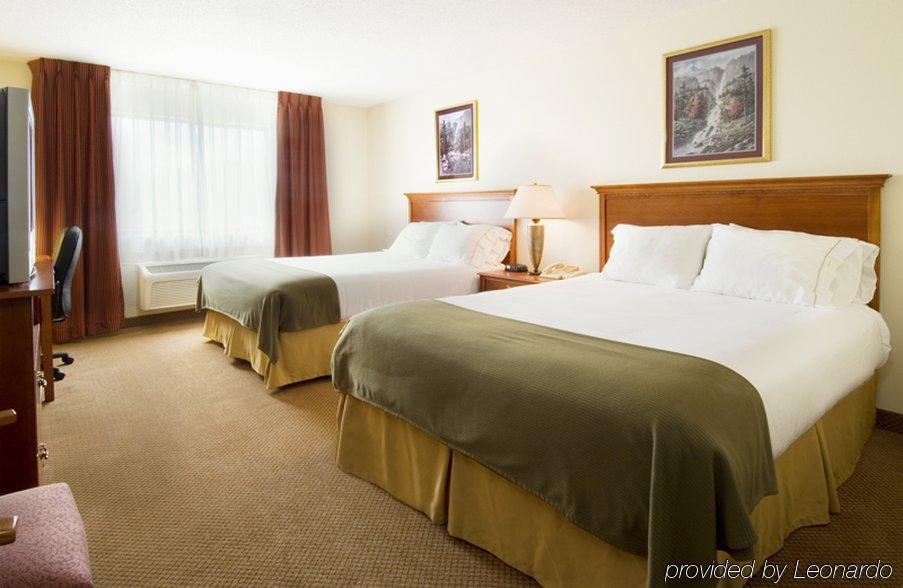 Holiday Inn Express Adrian By Ihg Phòng bức ảnh