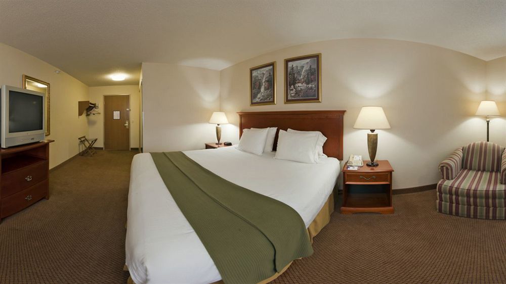 Holiday Inn Express Adrian By Ihg Ngoại thất bức ảnh